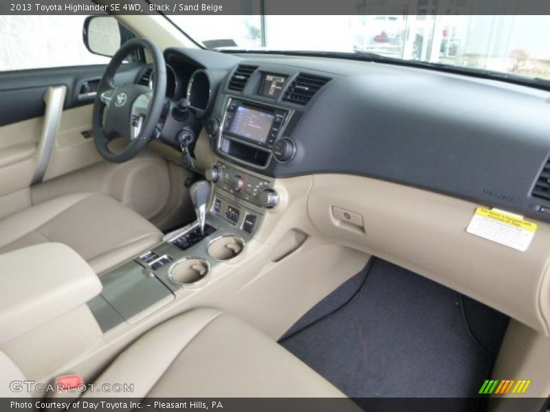Black / Sand Beige 2013 Toyota Highlander SE 4WD