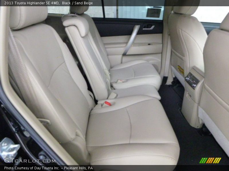 Black / Sand Beige 2013 Toyota Highlander SE 4WD