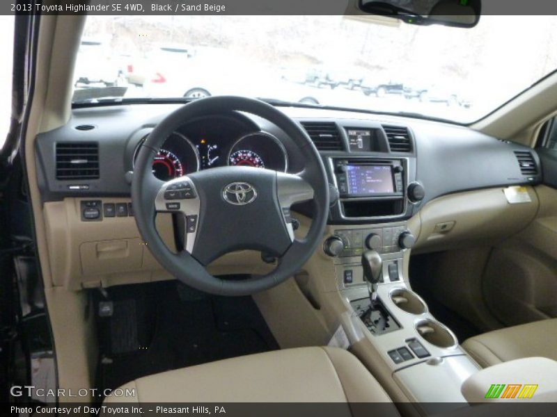 Black / Sand Beige 2013 Toyota Highlander SE 4WD