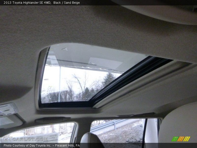 Black / Sand Beige 2013 Toyota Highlander SE 4WD