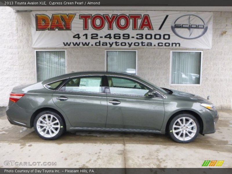 Cypress Green Pearl / Almond 2013 Toyota Avalon XLE