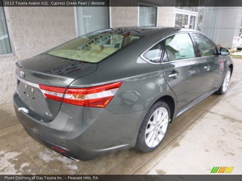 Cypress Green Pearl / Almond 2013 Toyota Avalon XLE