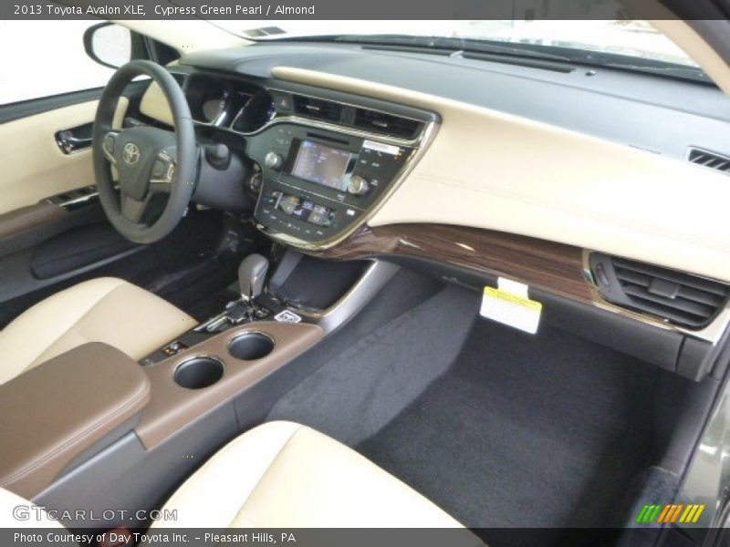 Cypress Green Pearl / Almond 2013 Toyota Avalon XLE
