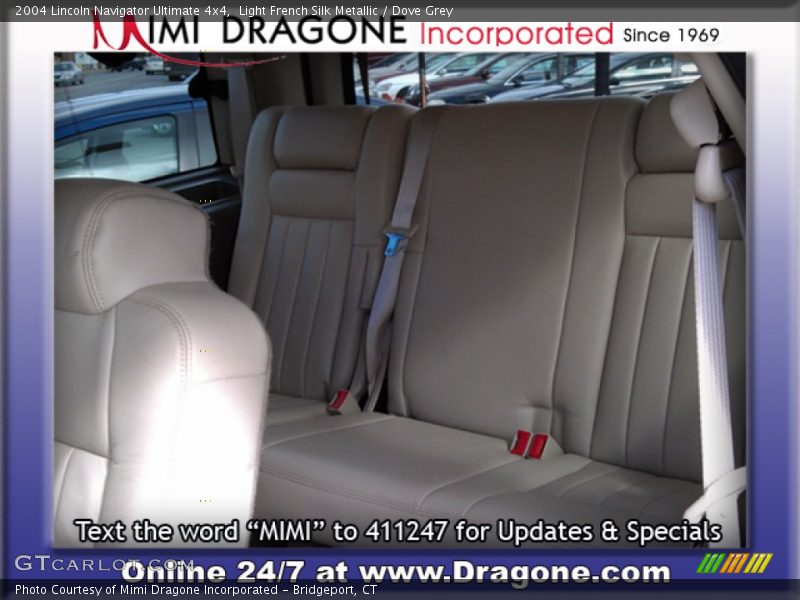 Light French Silk Metallic / Dove Grey 2004 Lincoln Navigator Ultimate 4x4