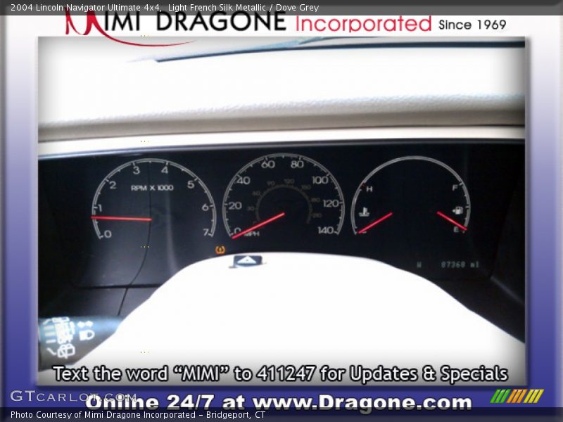 Light French Silk Metallic / Dove Grey 2004 Lincoln Navigator Ultimate 4x4
