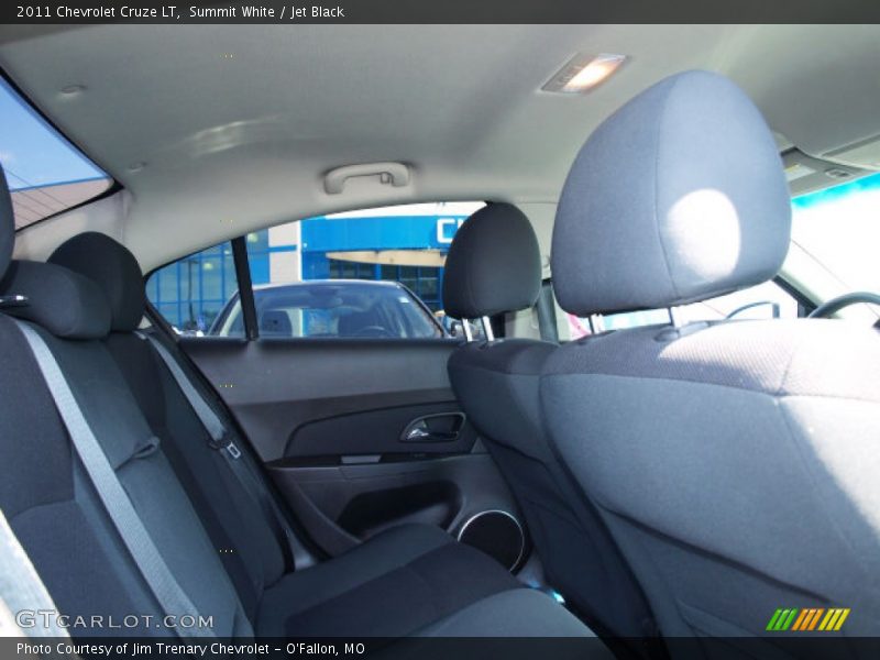 Summit White / Jet Black 2011 Chevrolet Cruze LT