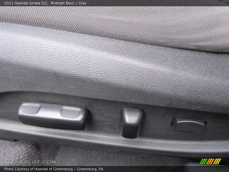Midnight Black / Gray 2011 Hyundai Sonata GLS