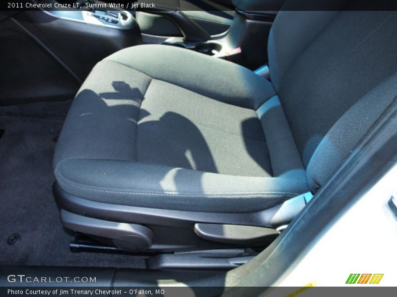 Summit White / Jet Black 2011 Chevrolet Cruze LT