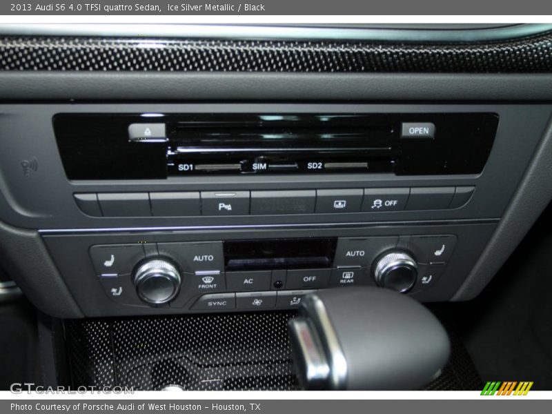 Controls of 2013 S6 4.0 TFSI quattro Sedan