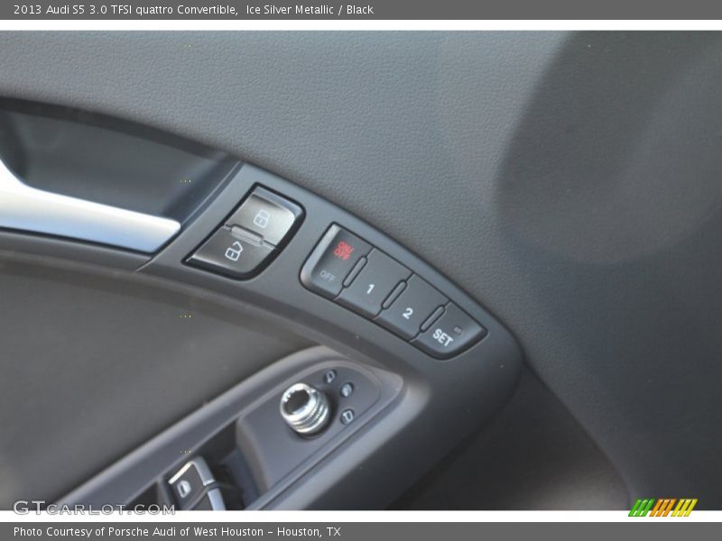 Controls of 2013 S5 3.0 TFSI quattro Convertible