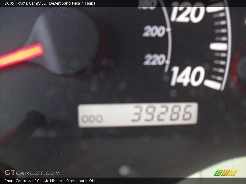 Desert Sand Mica / Taupe 2005 Toyota Camry LE
