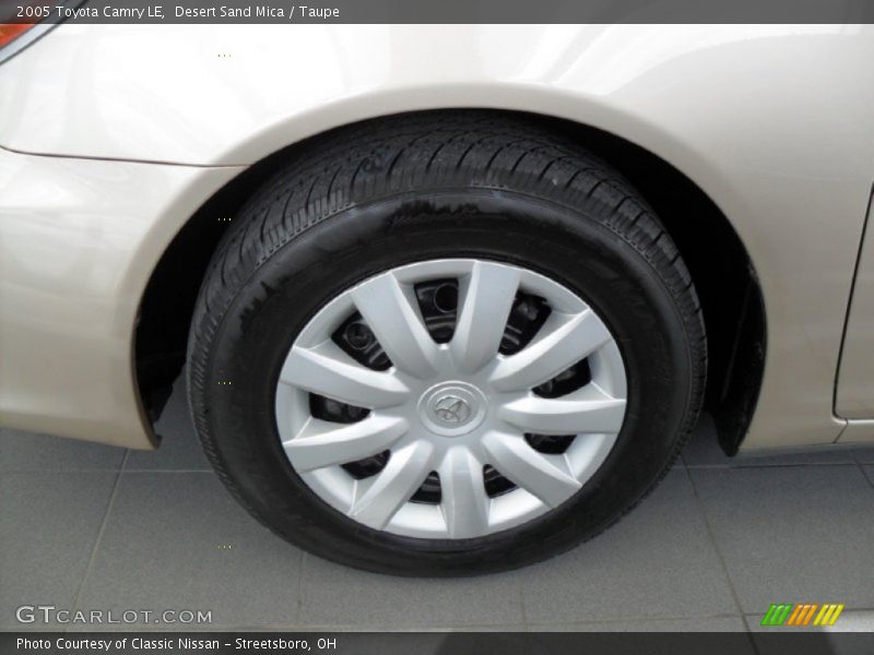 Desert Sand Mica / Taupe 2005 Toyota Camry LE
