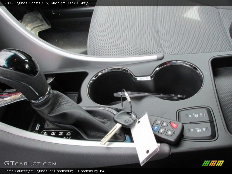 Midnight Black / Gray 2013 Hyundai Sonata GLS