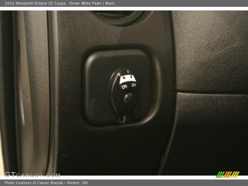Dover White Pearl / Black 2001 Mitsubishi Eclipse GS Coupe