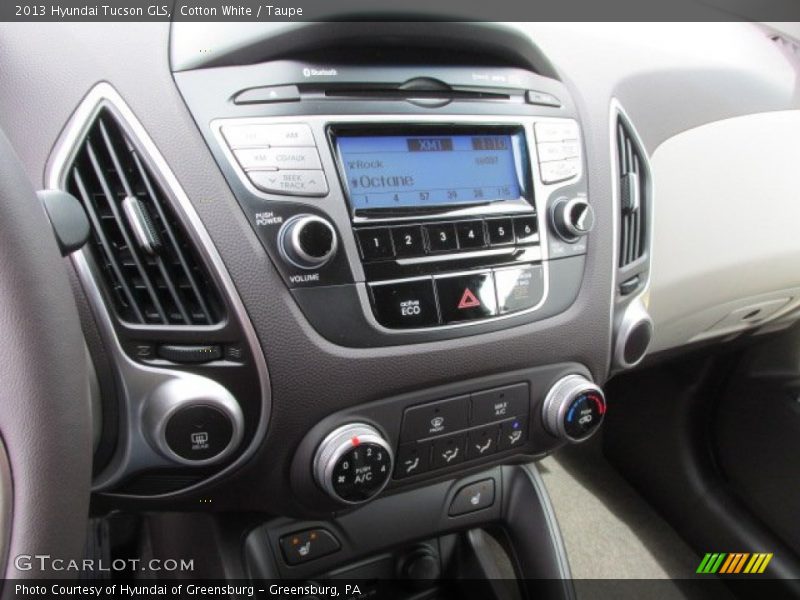 Cotton White / Taupe 2013 Hyundai Tucson GLS