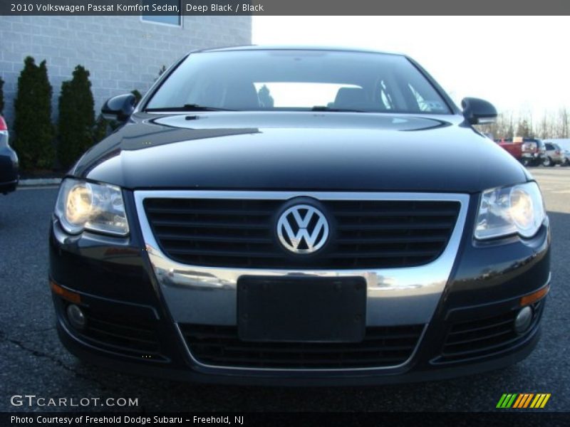 Deep Black / Black 2010 Volkswagen Passat Komfort Sedan