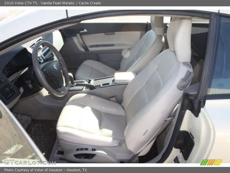 Vanilla Pearl Metallic / Cacite Cream 2010 Volvo C70 T5