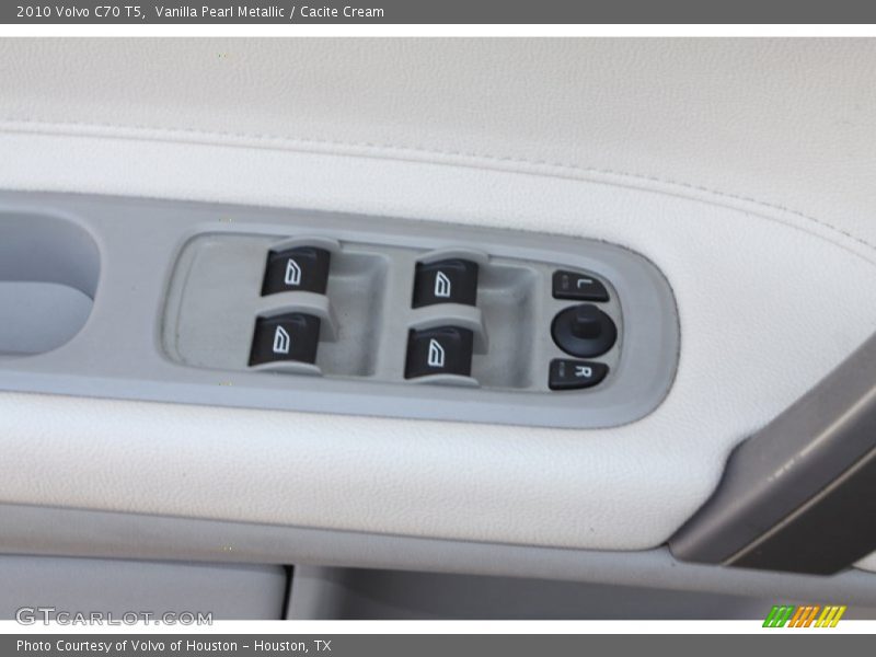 Vanilla Pearl Metallic / Cacite Cream 2010 Volvo C70 T5