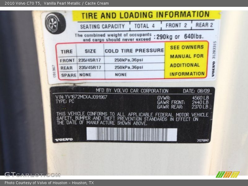 Vanilla Pearl Metallic / Cacite Cream 2010 Volvo C70 T5