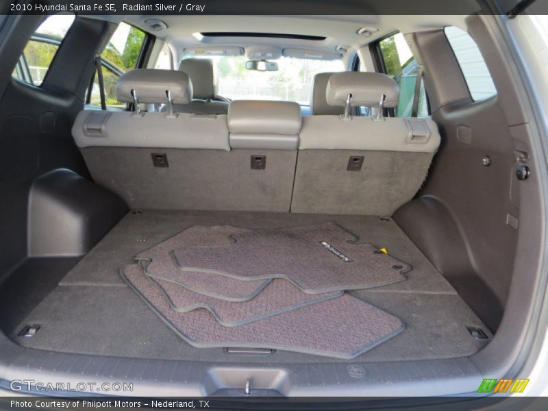 Radiant Silver / Gray 2010 Hyundai Santa Fe SE