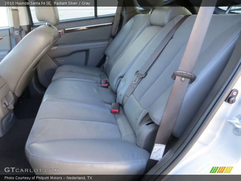 Radiant Silver / Gray 2010 Hyundai Santa Fe SE