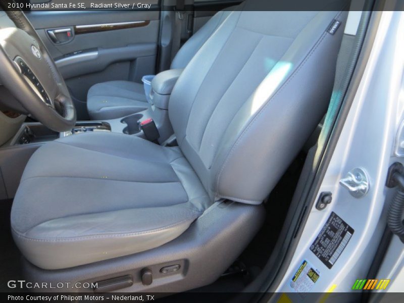 Radiant Silver / Gray 2010 Hyundai Santa Fe SE