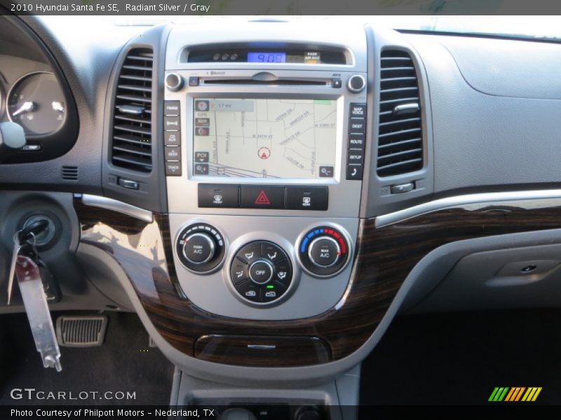Radiant Silver / Gray 2010 Hyundai Santa Fe SE