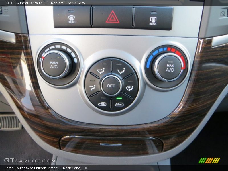 Radiant Silver / Gray 2010 Hyundai Santa Fe SE