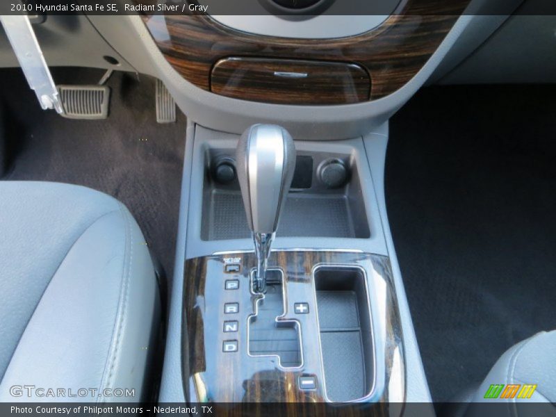 Radiant Silver / Gray 2010 Hyundai Santa Fe SE