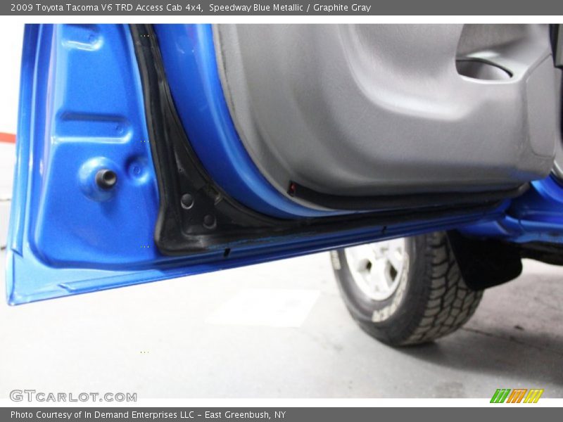 Speedway Blue Metallic / Graphite Gray 2009 Toyota Tacoma V6 TRD Access Cab 4x4