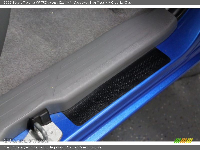 Speedway Blue Metallic / Graphite Gray 2009 Toyota Tacoma V6 TRD Access Cab 4x4