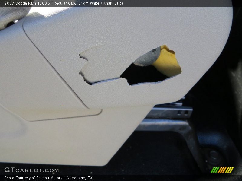 Bright White / Khaki Beige 2007 Dodge Ram 1500 ST Regular Cab