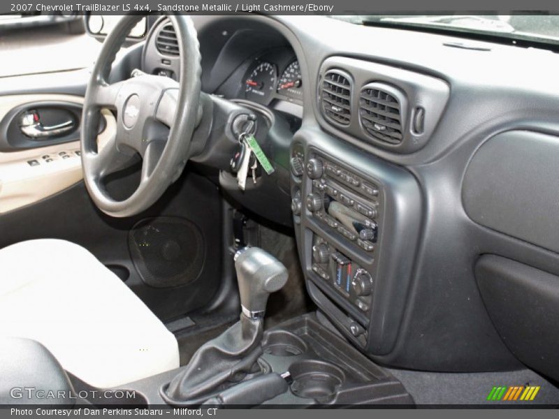 Sandstone Metallic / Light Cashmere/Ebony 2007 Chevrolet TrailBlazer LS 4x4