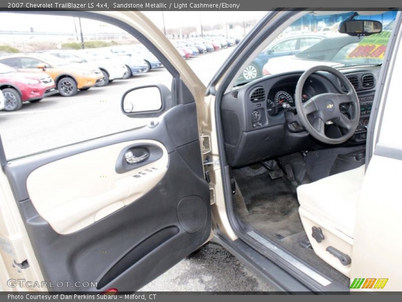 Sandstone Metallic / Light Cashmere/Ebony 2007 Chevrolet TrailBlazer LS 4x4