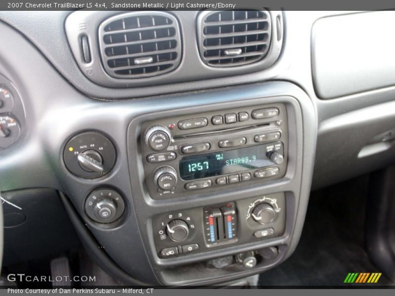 Sandstone Metallic / Light Cashmere/Ebony 2007 Chevrolet TrailBlazer LS 4x4