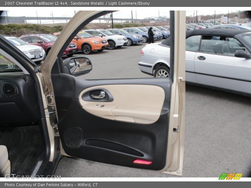 Sandstone Metallic / Light Cashmere/Ebony 2007 Chevrolet TrailBlazer LS 4x4