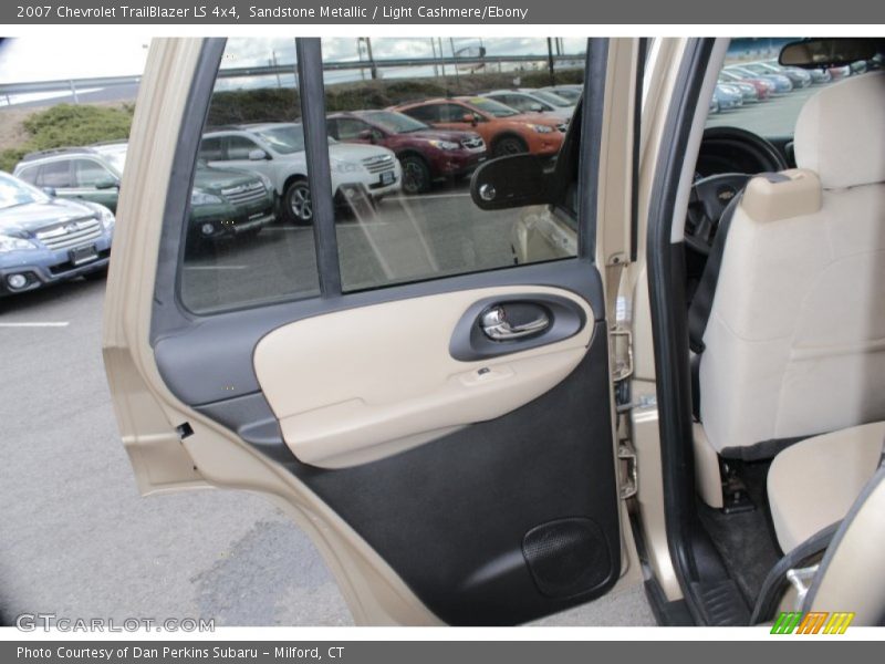 Sandstone Metallic / Light Cashmere/Ebony 2007 Chevrolet TrailBlazer LS 4x4
