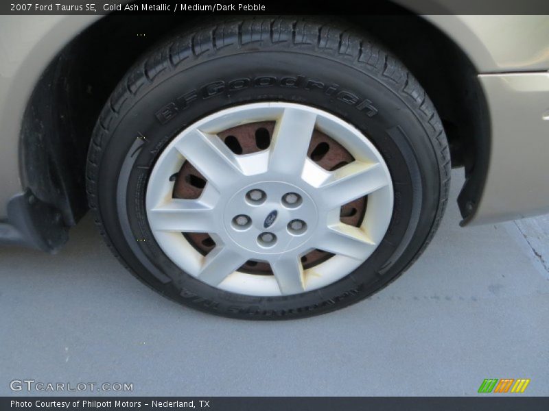 Gold Ash Metallic / Medium/Dark Pebble 2007 Ford Taurus SE