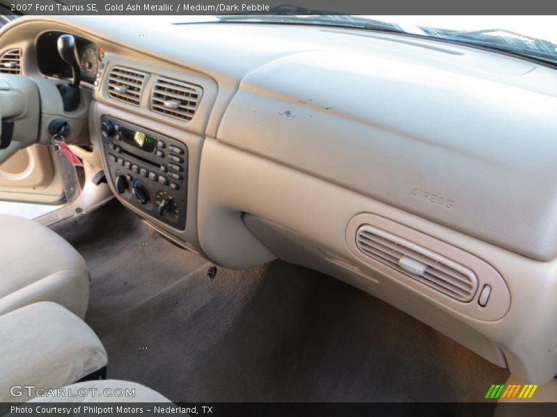 Gold Ash Metallic / Medium/Dark Pebble 2007 Ford Taurus SE
