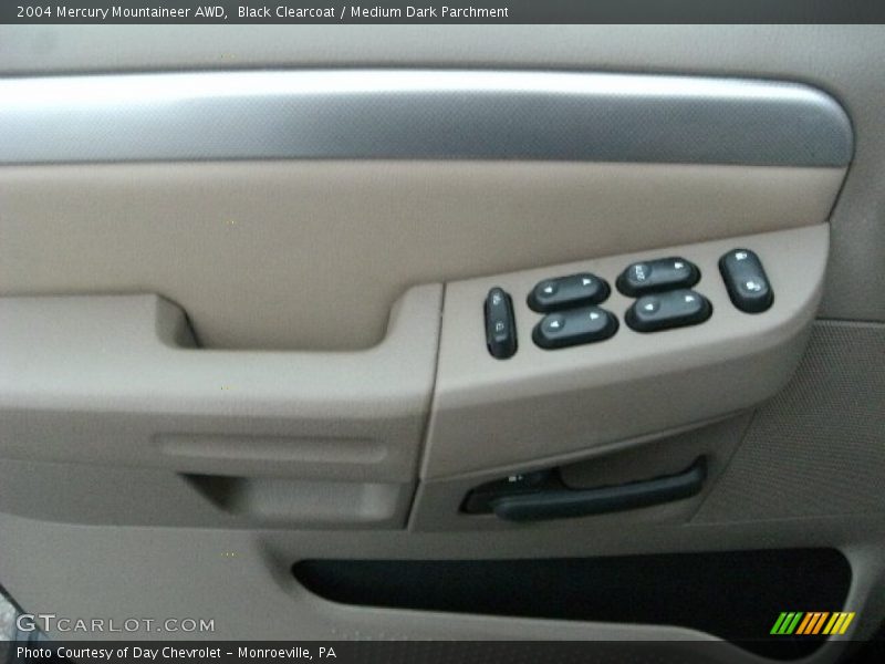 Black Clearcoat / Medium Dark Parchment 2004 Mercury Mountaineer AWD