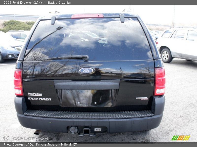 Black / Graphite 2005 Ford Explorer XLS 4x4