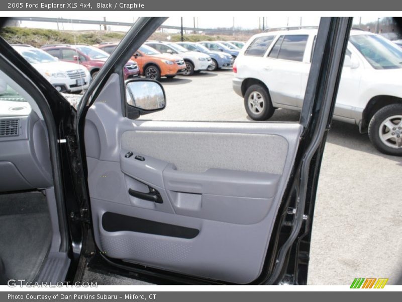 Black / Graphite 2005 Ford Explorer XLS 4x4