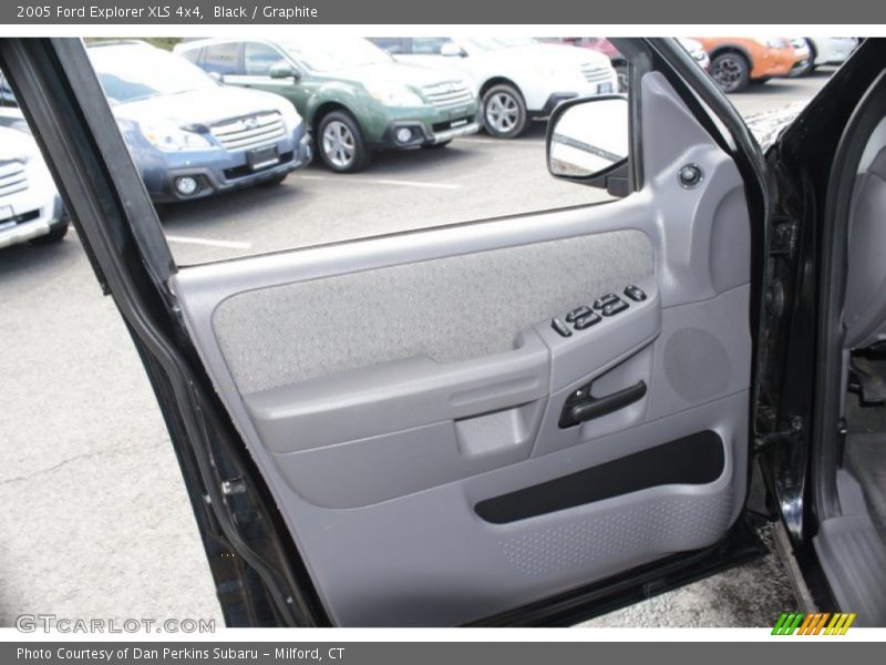 Black / Graphite 2005 Ford Explorer XLS 4x4