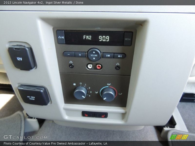 Controls of 2013 Navigator 4x2