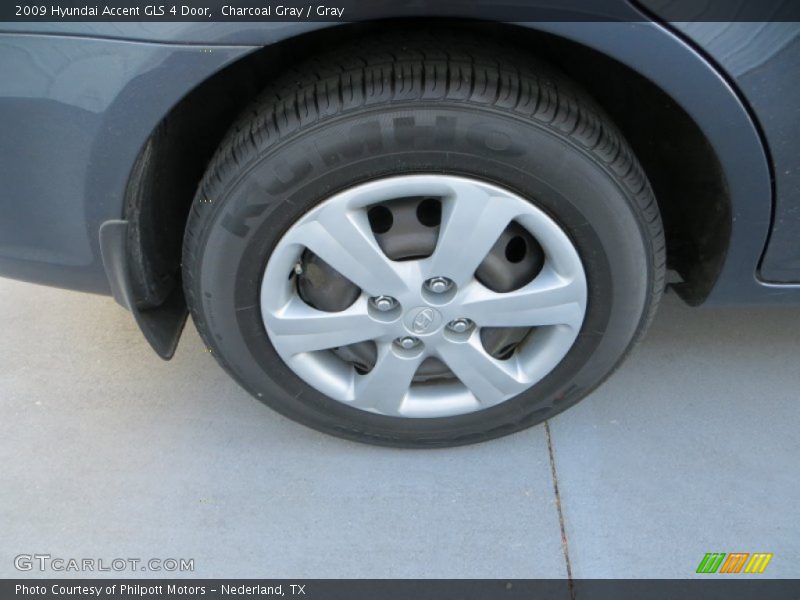 Charcoal Gray / Gray 2009 Hyundai Accent GLS 4 Door