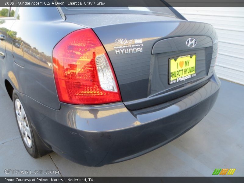 Charcoal Gray / Gray 2009 Hyundai Accent GLS 4 Door