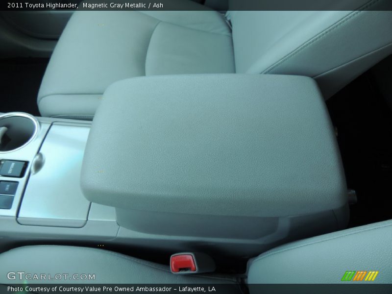 Magnetic Gray Metallic / Ash 2011 Toyota Highlander