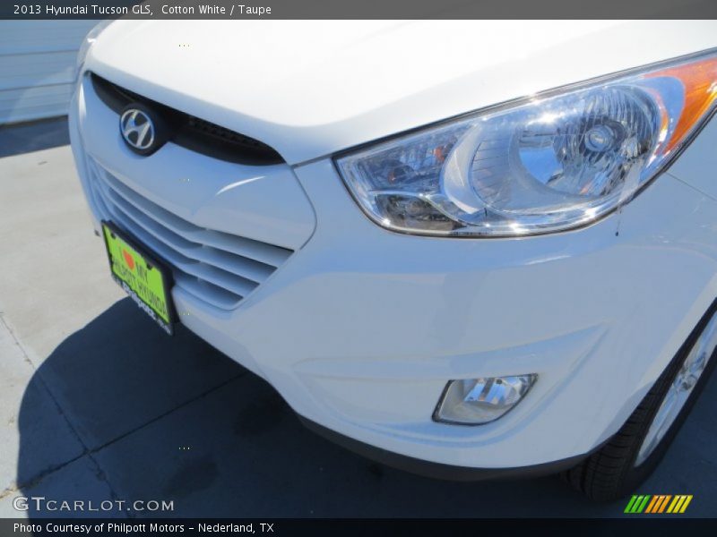 Cotton White / Taupe 2013 Hyundai Tucson GLS