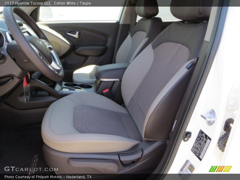 Cotton White / Taupe 2013 Hyundai Tucson GLS