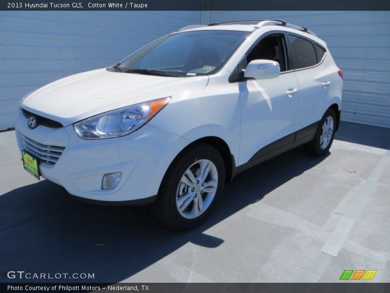 Cotton White / Taupe 2013 Hyundai Tucson GLS